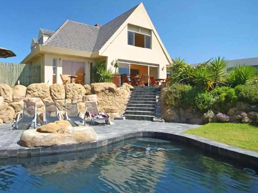Mandalay Beach Guest House photo 1