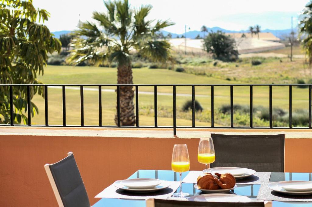 Centrally located 2 bedroom front line golf apartment, Mar Menor Golf photo 3