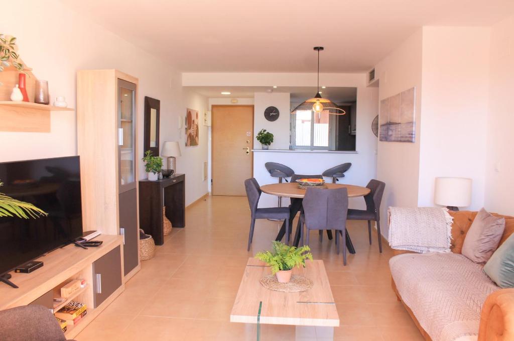 Centrally located 2 bedroom front line golf apartment, Mar Menor Golf photo 4