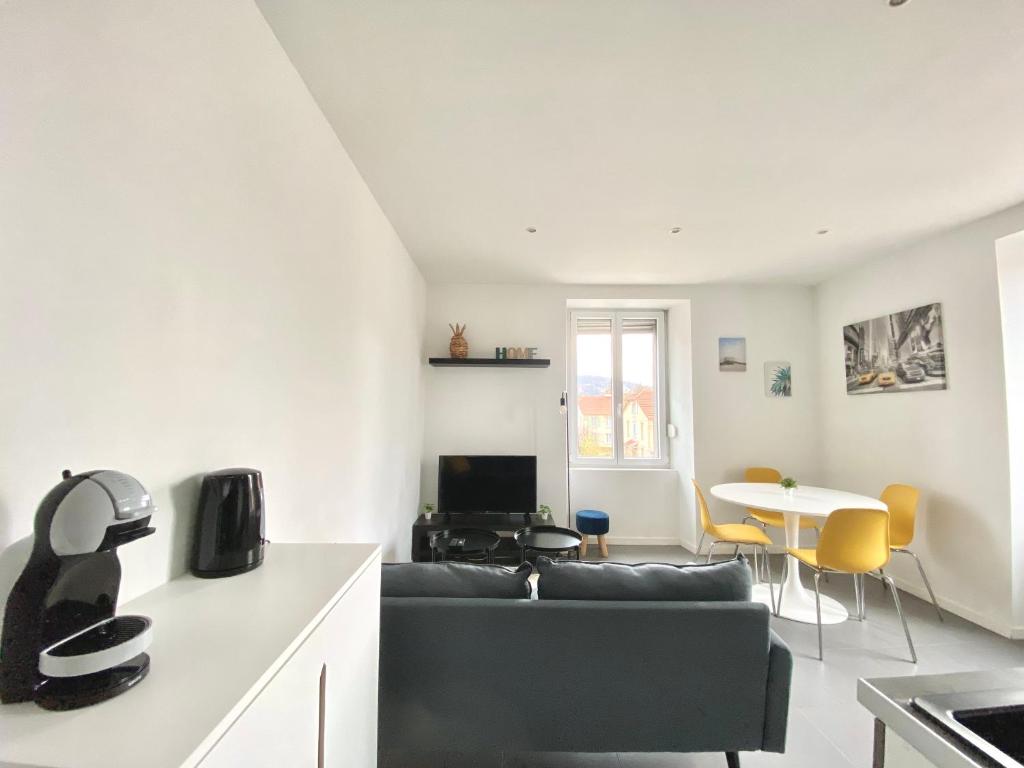 Magnifique T2 40m2 lumineux, moderne et rénové avec fibre photo 3