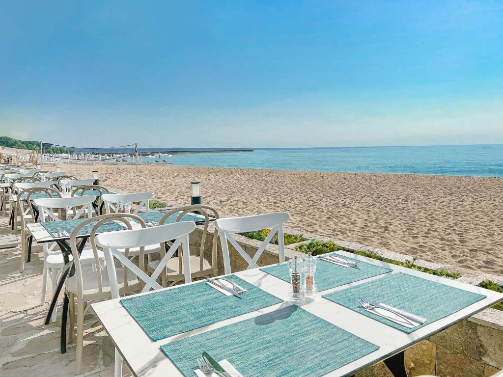 GRIFID Moko Beach - 24 Hours Ultra All Inclusive & Private Beach photo 4