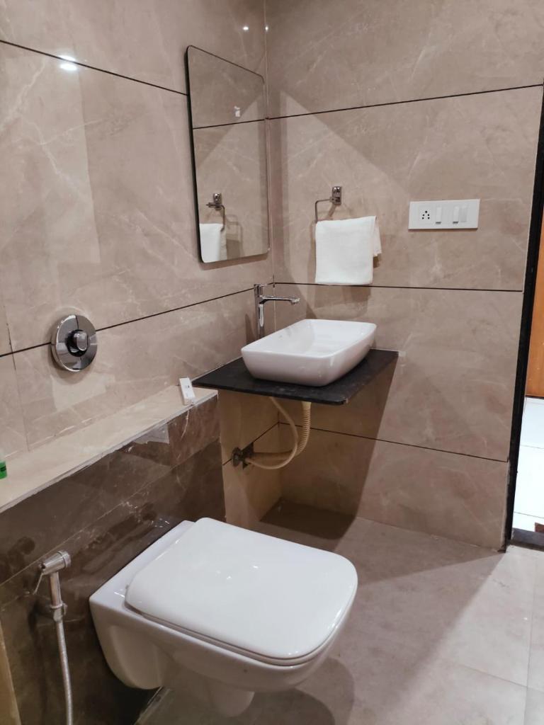 HOTEL THE GRAND DIPAK photo 1
