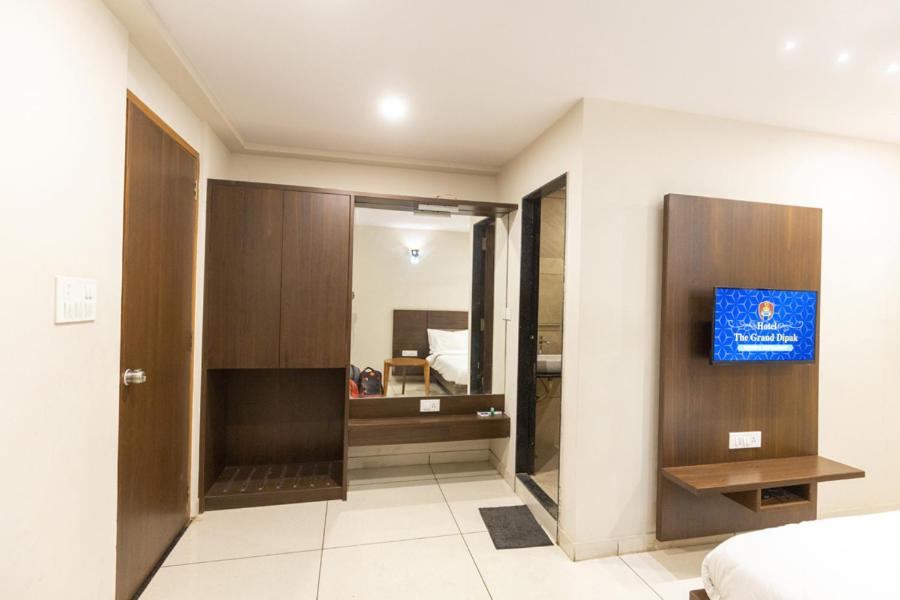 HOTEL THE GRAND DIPAK photo 3