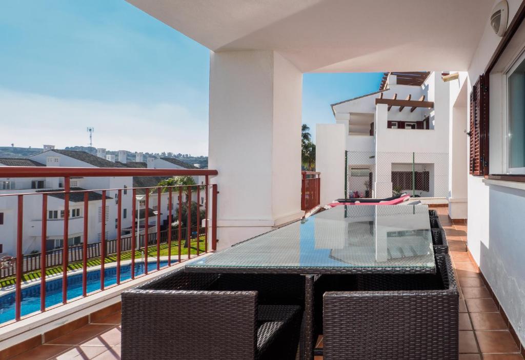 2174-Huge 3 bedrooms with terrace and pool photo 4