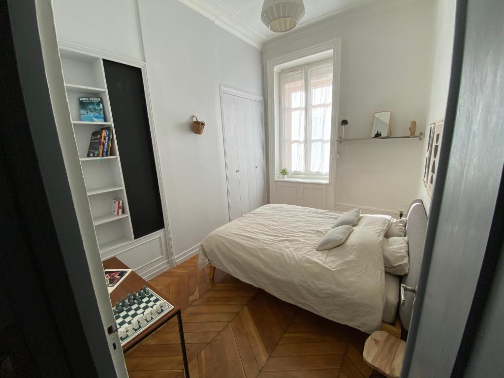 Beautiful 3BR Apt in Lyon Center photo 4