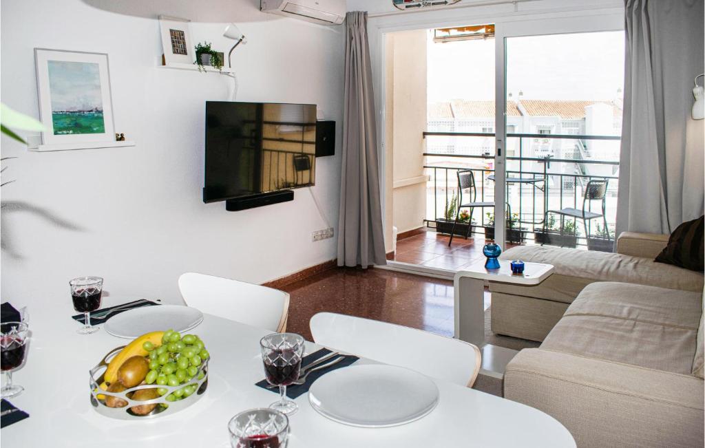 Stunning Apartment In Mlaga With 3 Bedrooms, Wifi And Outdoor Swimming Pool photo 3