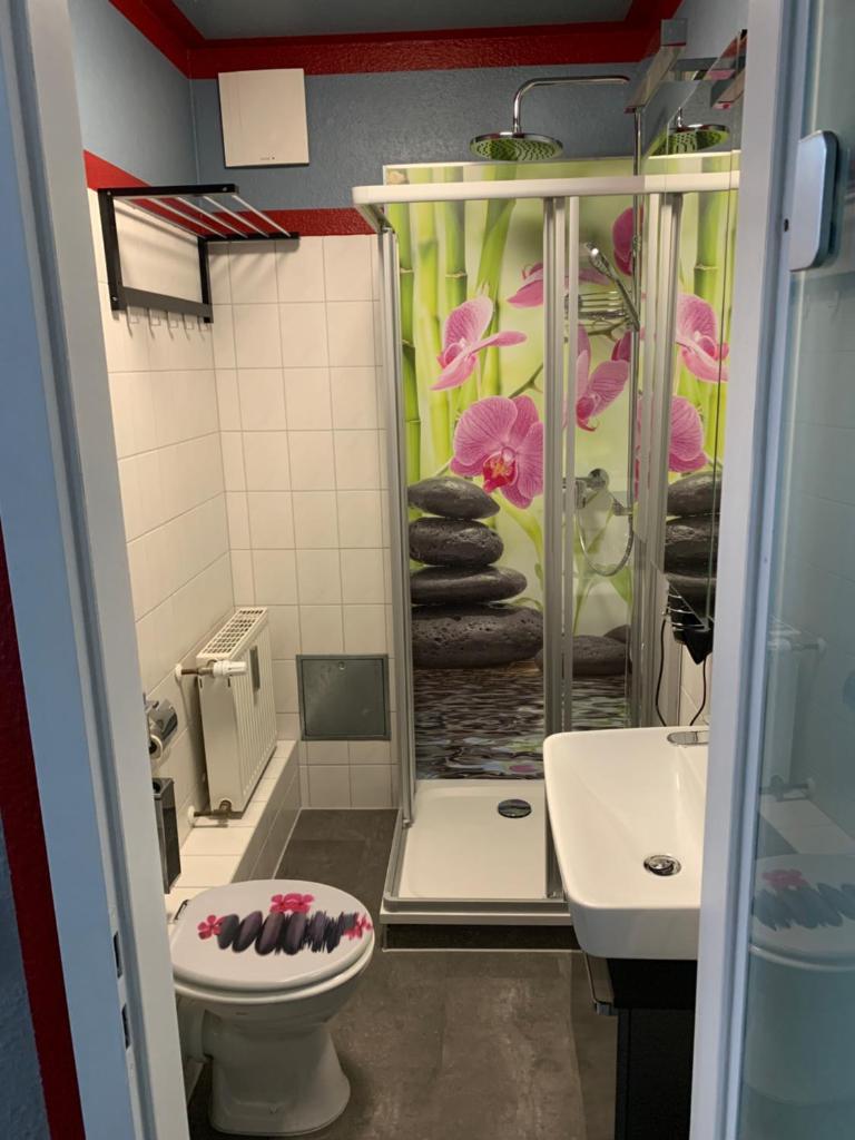Exklusive Stadtwohnung am Elbradweg: Best-Preis-FEWO Rathausblick 1 für max. 3 Pers. inkl. WLAN, Prime Video & Self Check-In photo 1