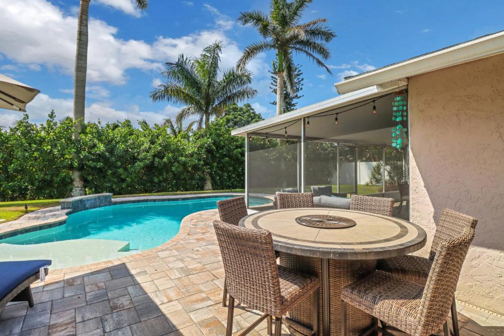 Pool Home Near Downtown, 5th Ave, Beaches & Pier photo 4