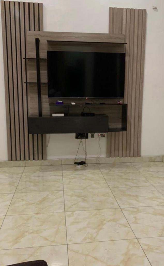 Jilles apartments -4bedroomduplex24hrlight&security photo 4