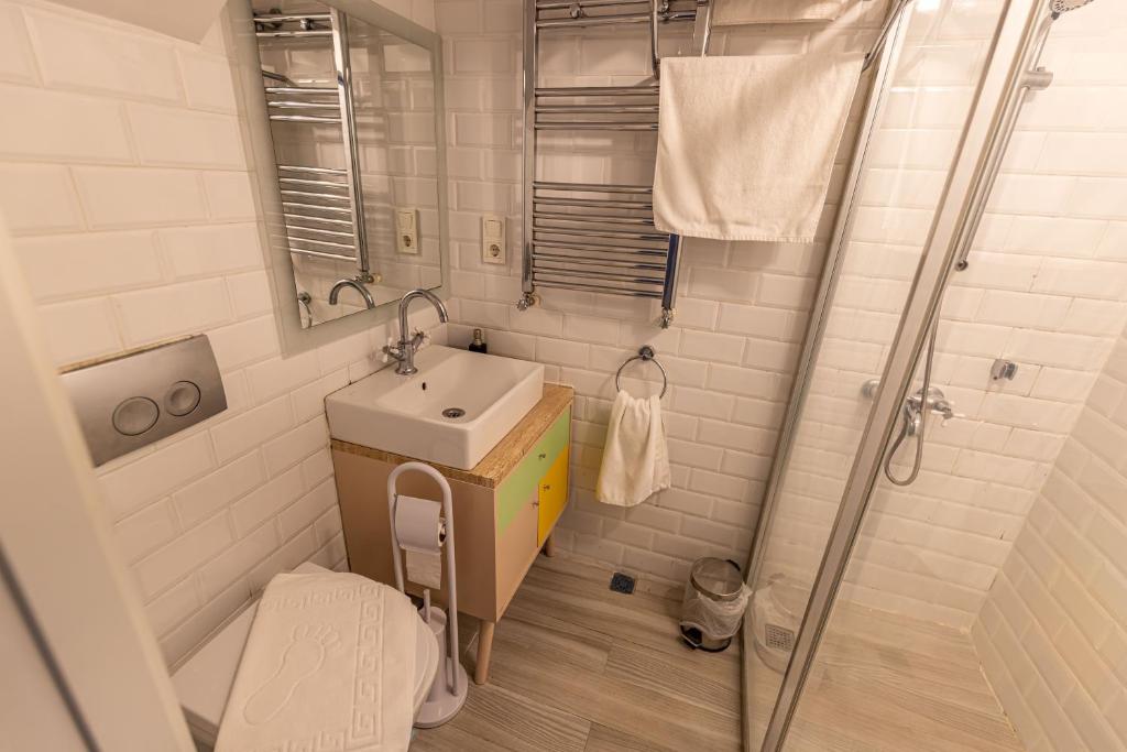 Calanthe Residence photo 3