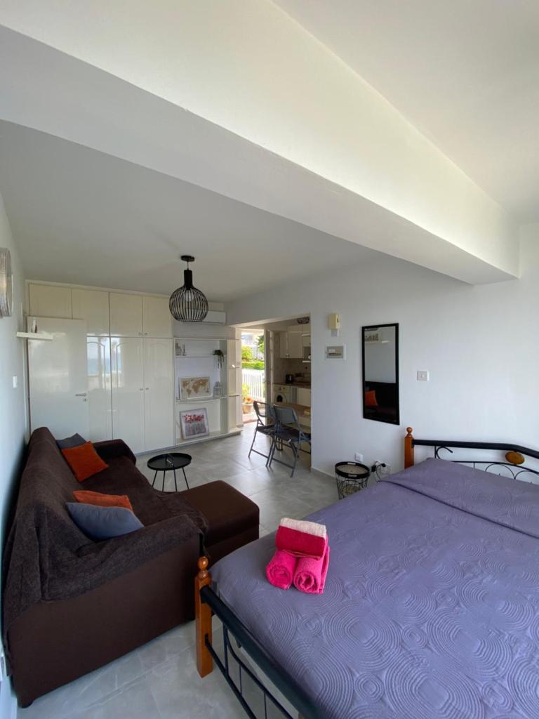 Cozy Coral Bay Studio by the sea photo 2
