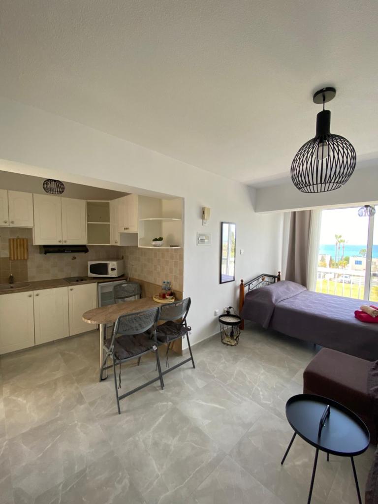 Cozy Coral Bay Studio by the sea photo 3