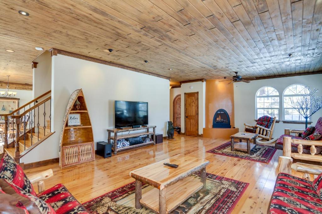 Pagosa Springs Vacation Rental 6 Mi to Downtown!