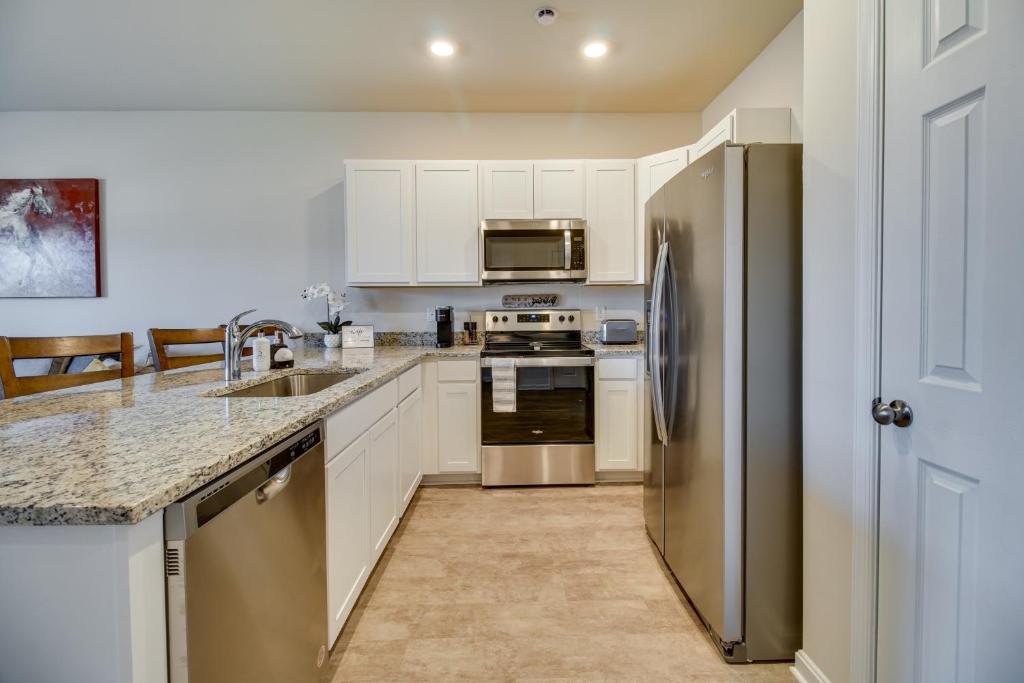 Charming Townhome Less Than 1 Mi to Zoo and Luray Caverns! photo 1