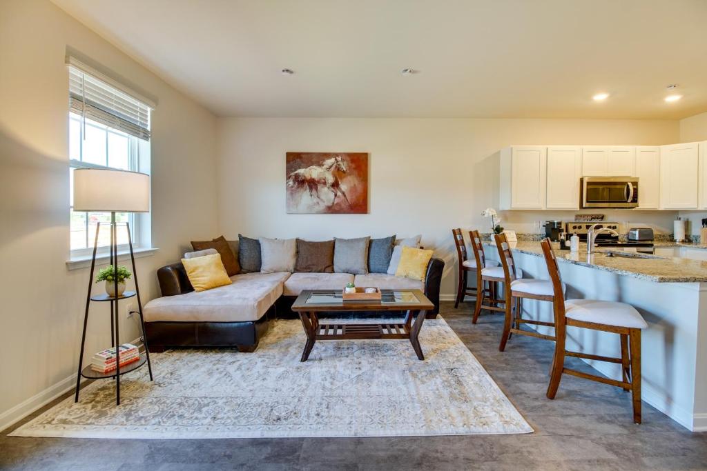 Charming Townhome Less Than 1 Mi to Zoo and Luray Caverns! photo 2