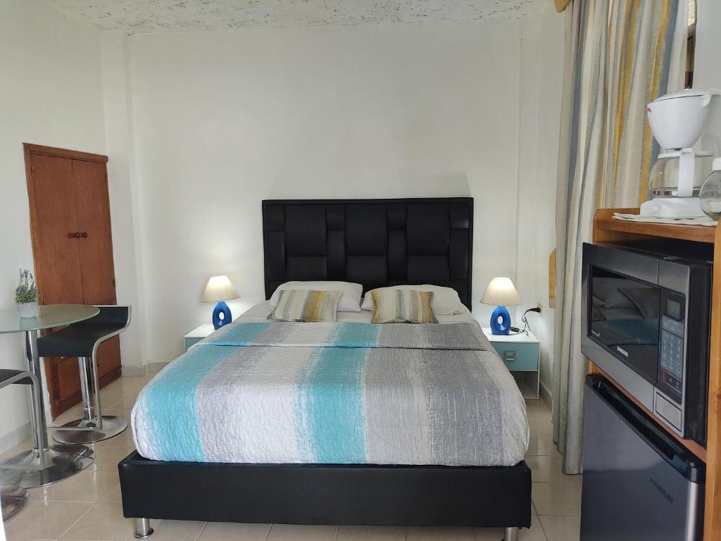 BELLA SUITE frente al Aeropuerto photo 2