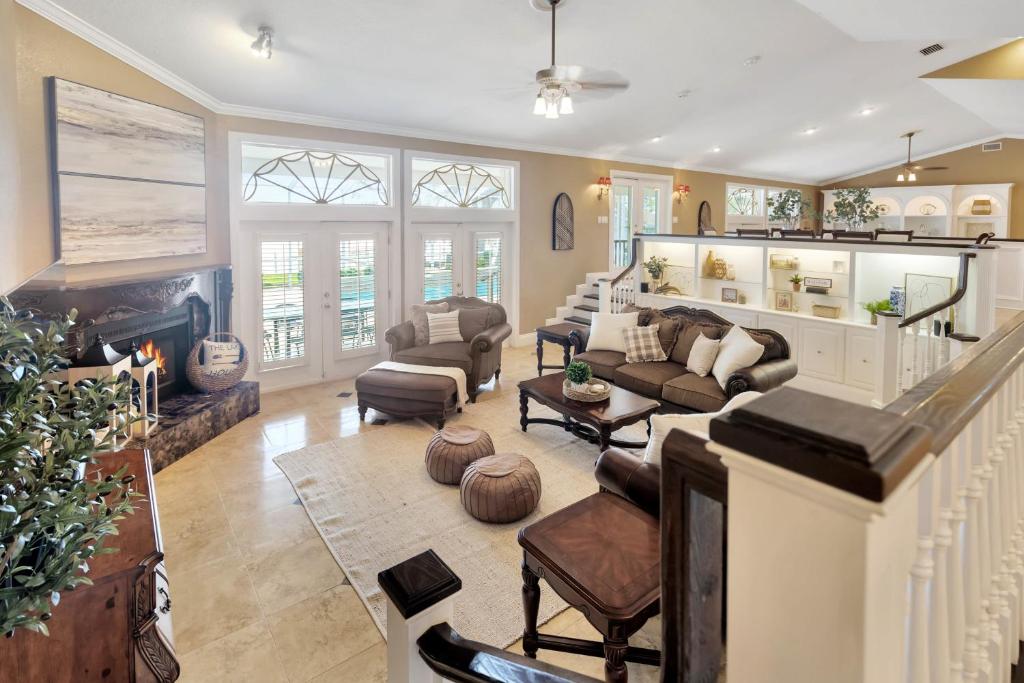 The Luxury Lakehouse photo 4