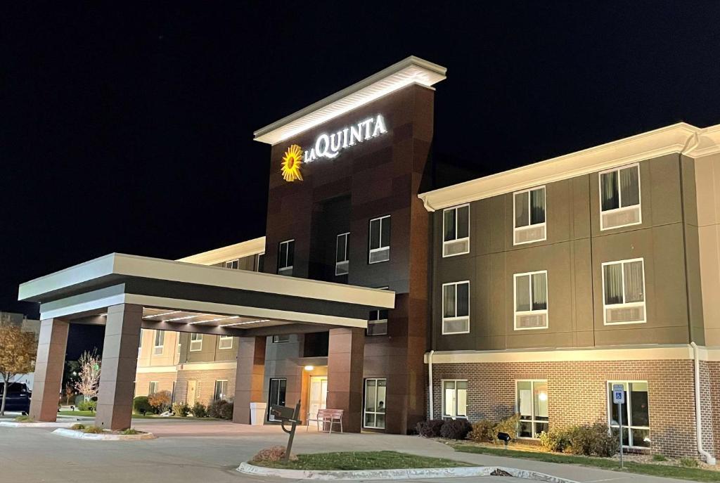 La Quinta Inn & Suites by Wyndham Ankeny IA - Des Moines IA photo 1