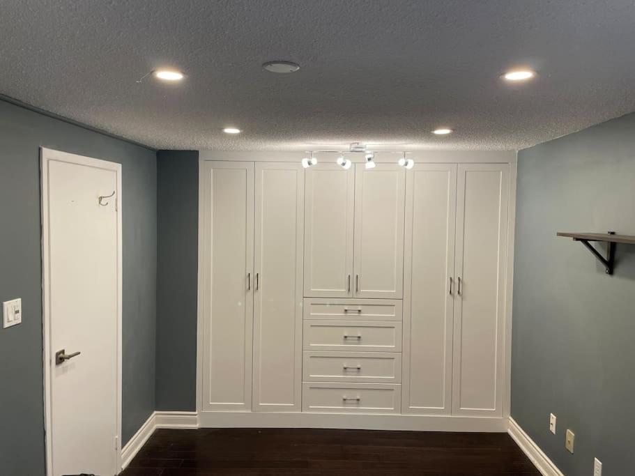 4-bdrm, king & bunkbed, park behind, trails nearby photo 3