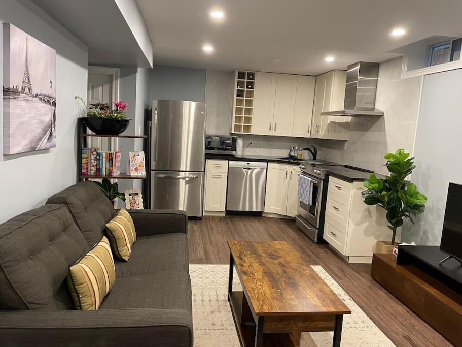 4-bdrm, king & bunkbed, park behind, trails nearby photo 4