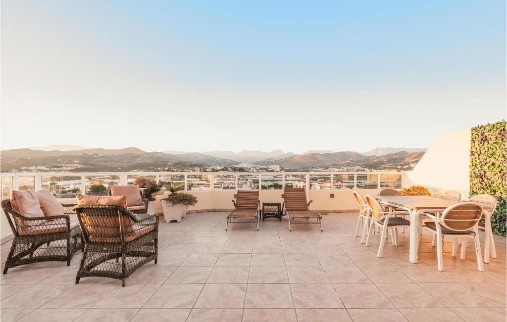 Nice Apartment In Torrox Costa With Outdoor Swimming Pool, Wifi And 3 Bedrooms photo 2
