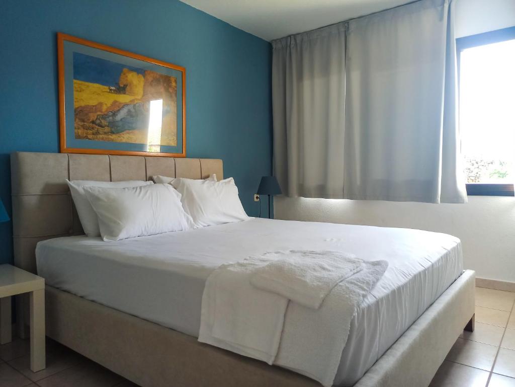 Dora's House comfortable apartment with a yard and view photo 1