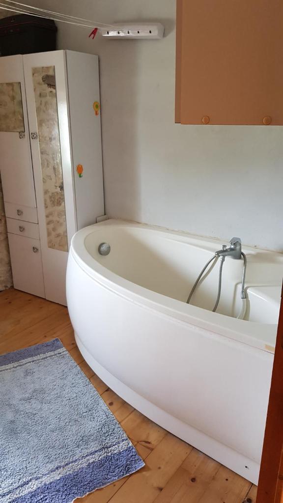 Chambre chez habitant 4 Personnes à la ferme de Lupin photo 4