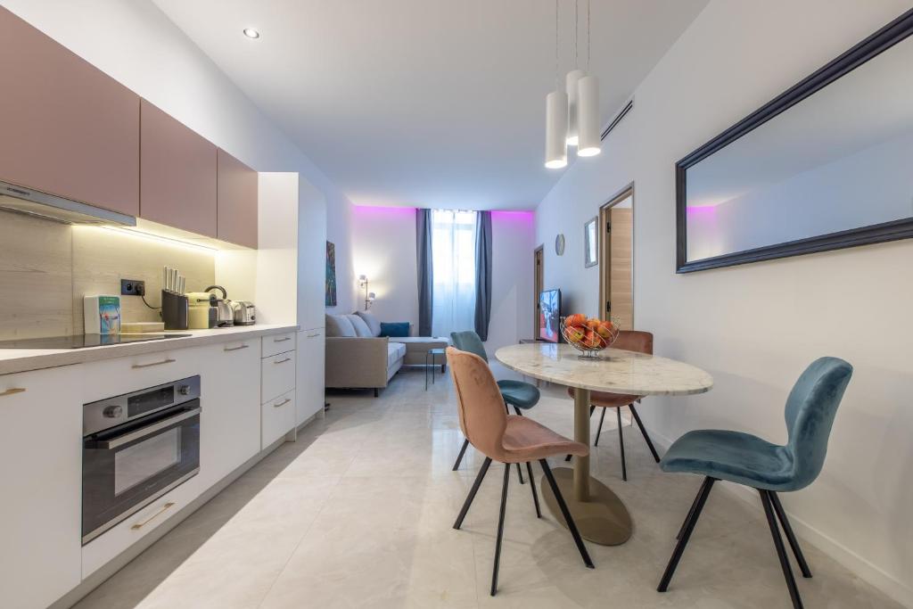 Residence Meynadier - apartments - New - AC - Wifi - Close Beach and Palais - LRA Cannes
