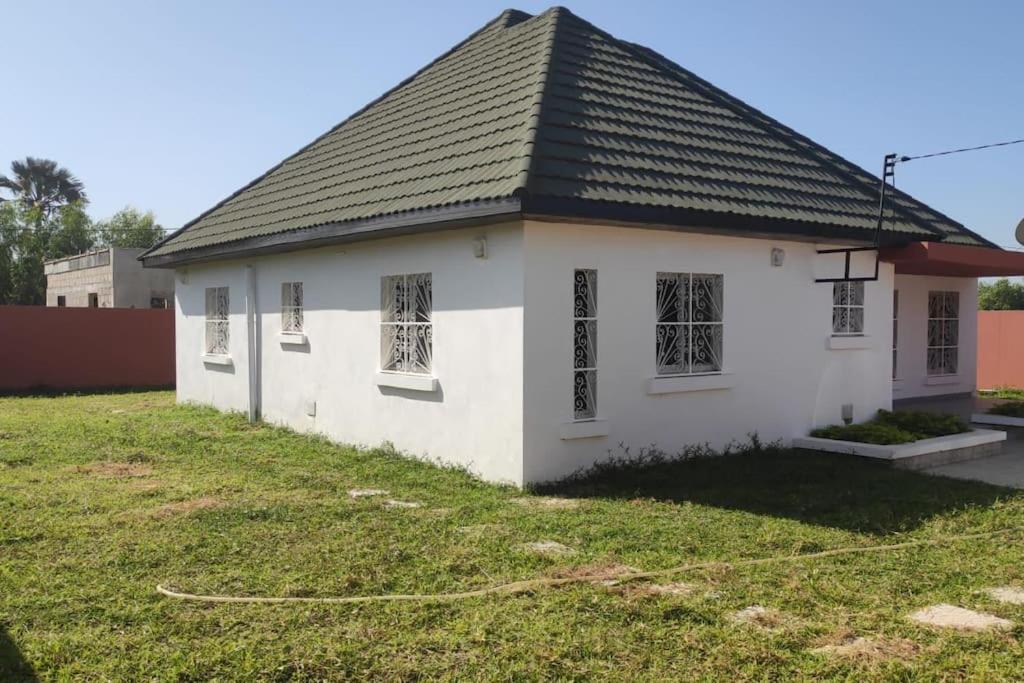 House in brufut near the sea / tanji bird reserve photo 2