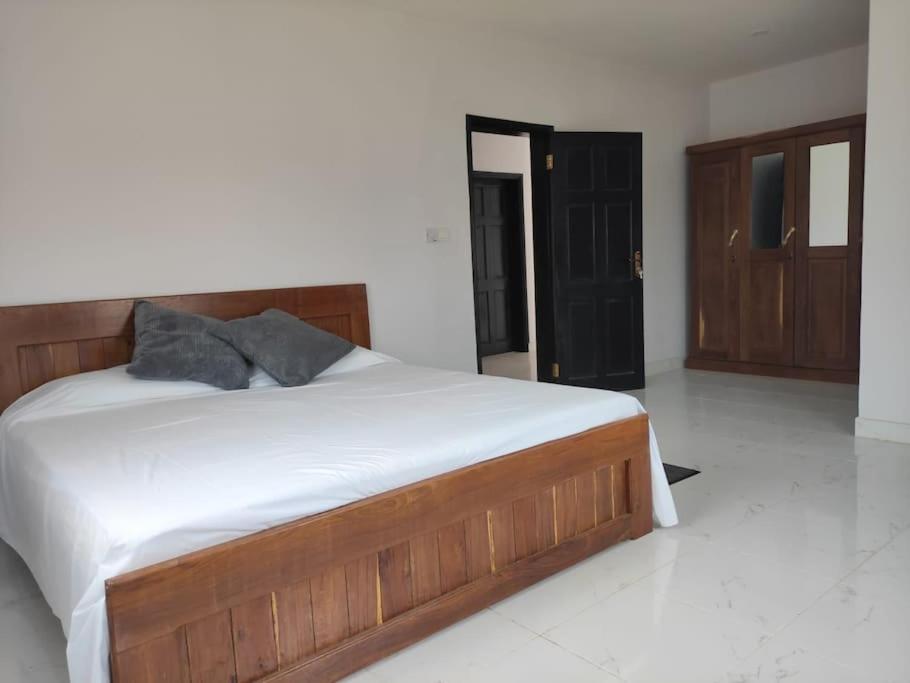 House in brufut near the sea / tanji bird reserve photo 4