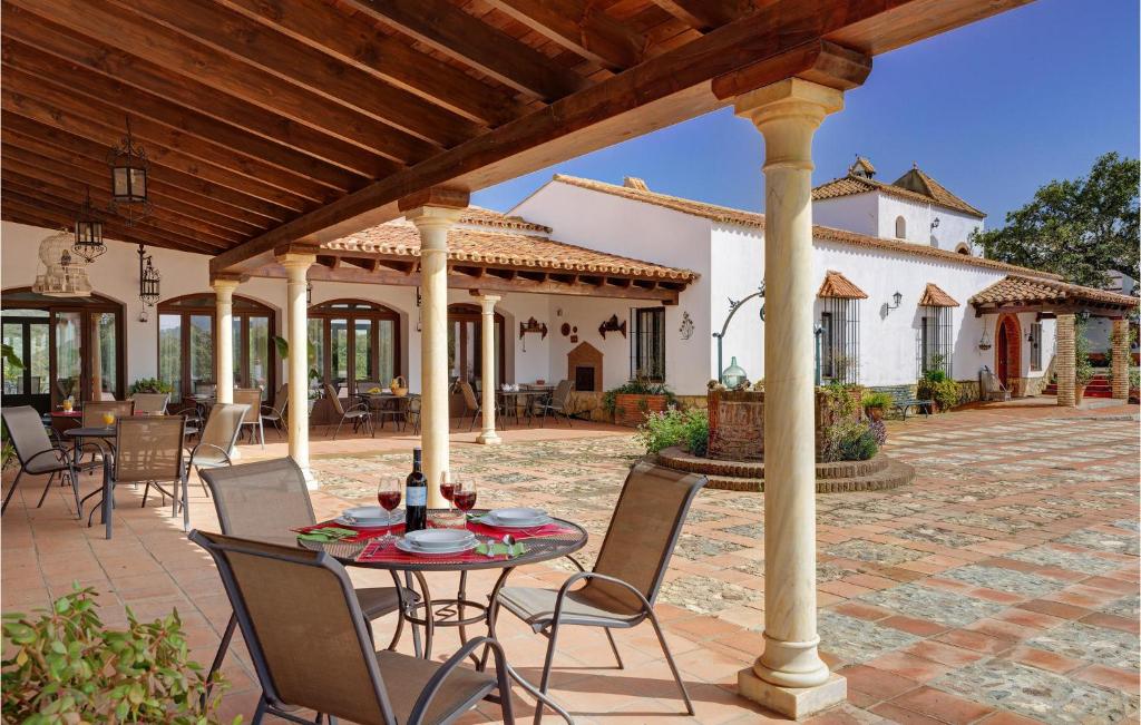 Amazing Home In La Granada De Ro-tint With Outdoor Swimming Pool, Wifi And Indoor Swimming Pool photo 1