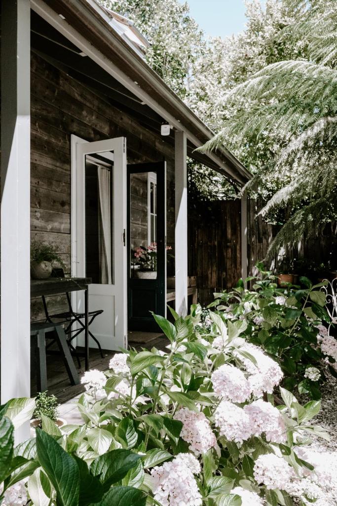 The Garden Loft at Poets Lodge photo 3