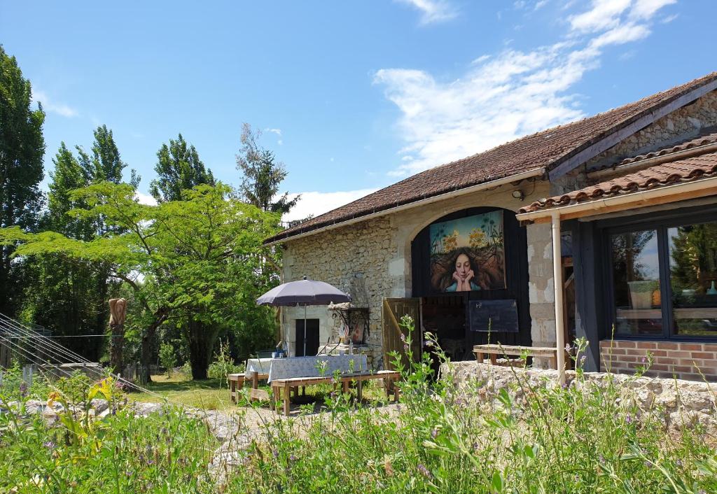 Simply Canvas Farm - Cottages photo 1