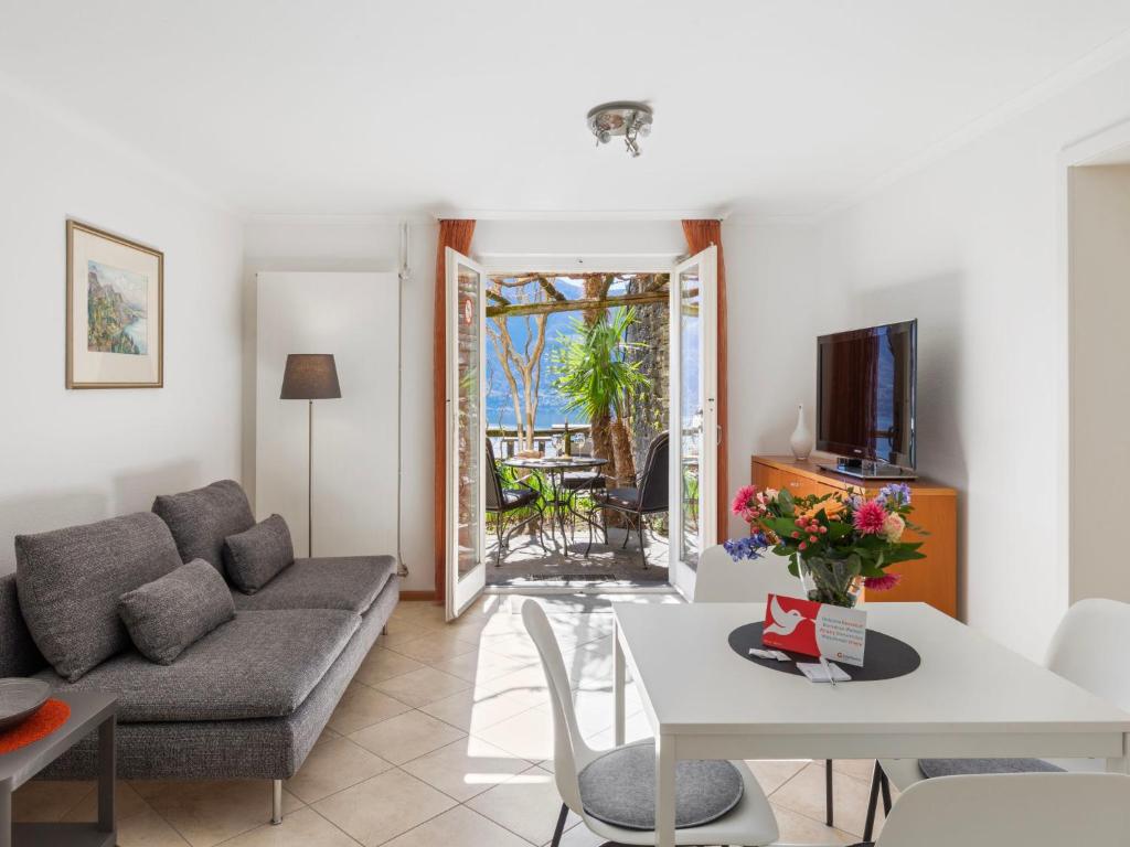 Apartment Vista Isole di Brissago by Interhome photo 1
