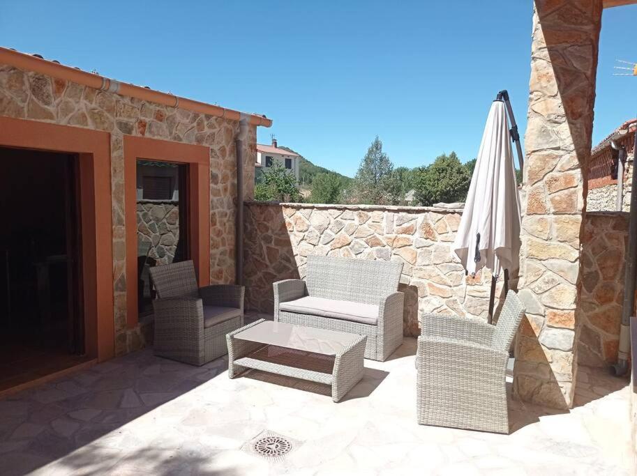 Agradable casa antigua reformada con patio photo 4
