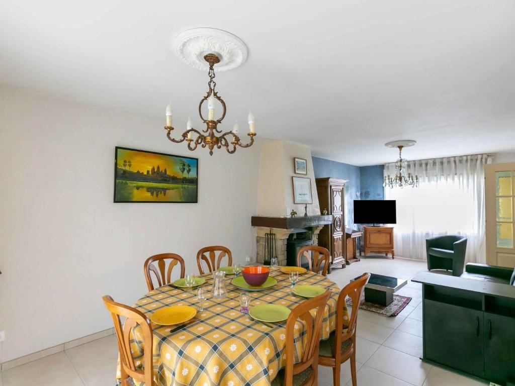 Holiday Home Surya by Interhome