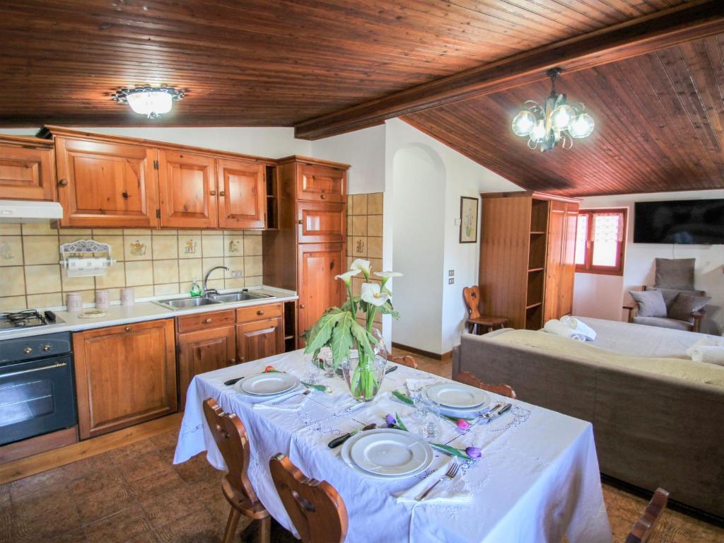 Apartment Un Tramonto sul Mare by Interhome