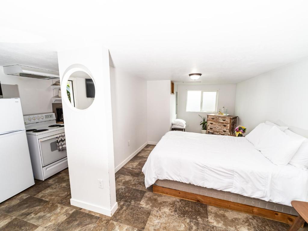 Terimore Inn image