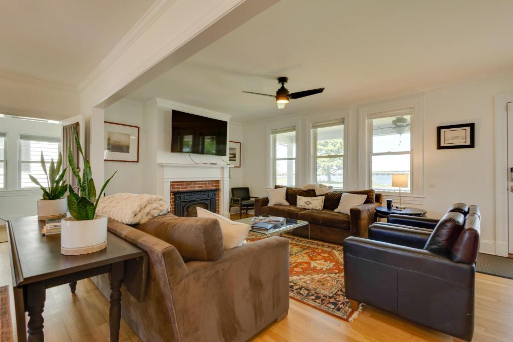 Beautiful Colonial Home on the Choptank River photo 2