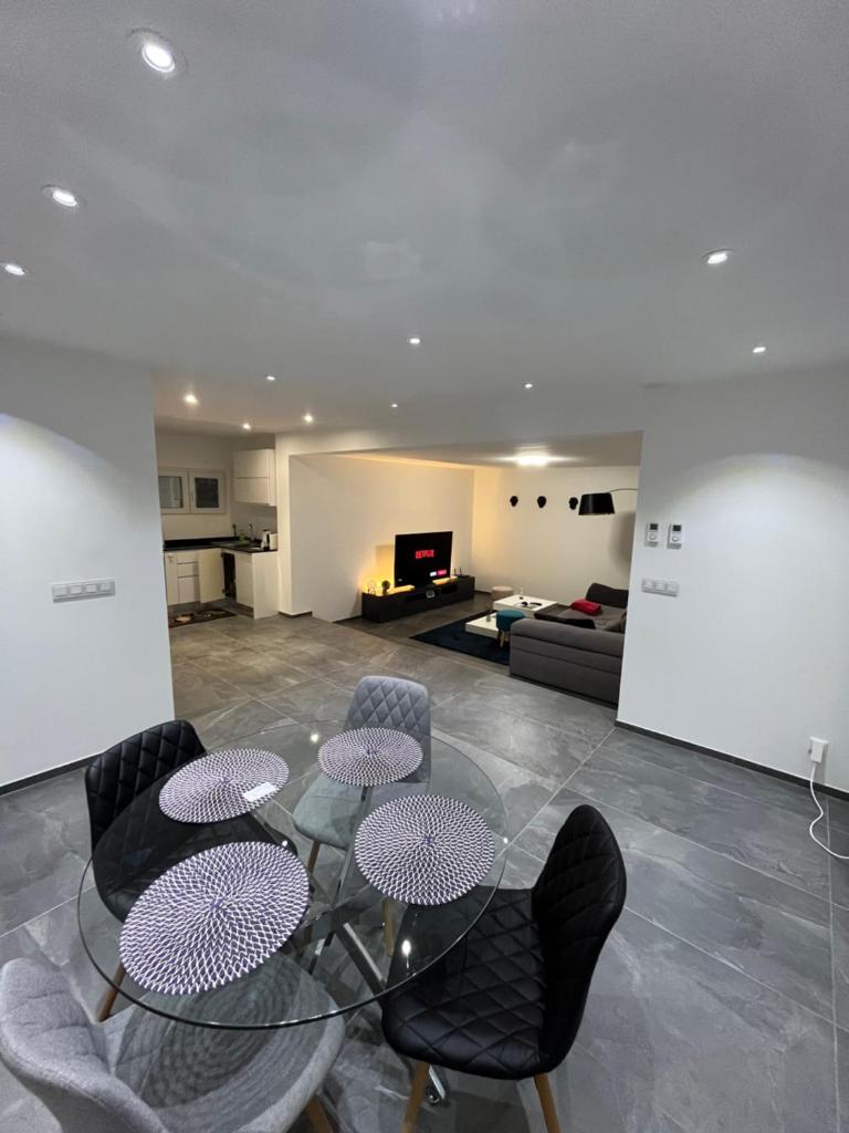 Entire Private House photo 4