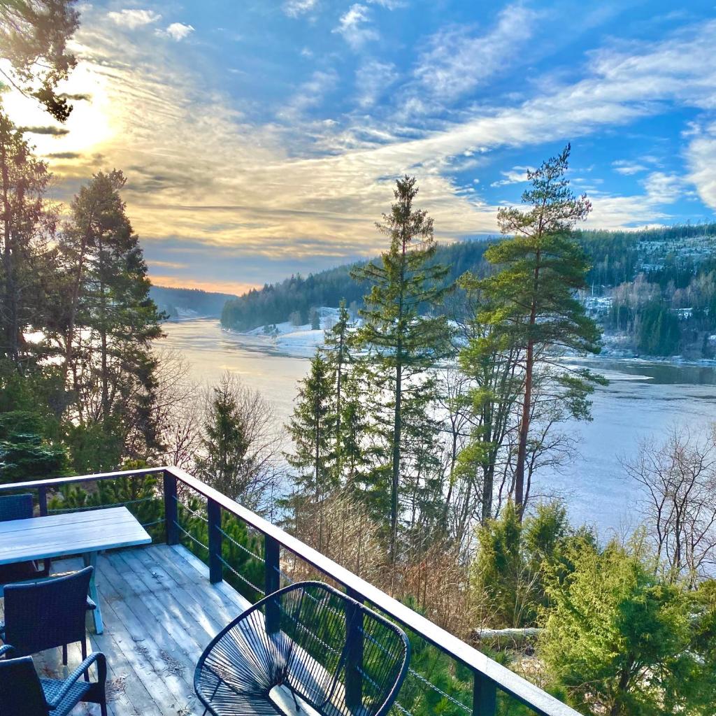 Kunstnerhytte med panoramautsikt på Furuholmen photo 2