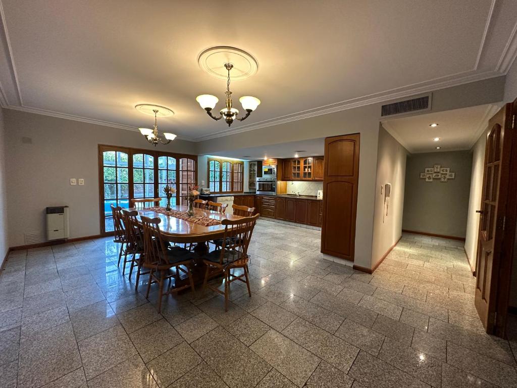Cozy Luxury Home Mendoza City photo 4