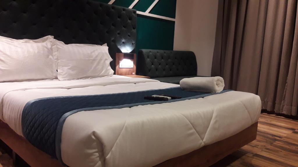Shine Hospitality Palace photo 3