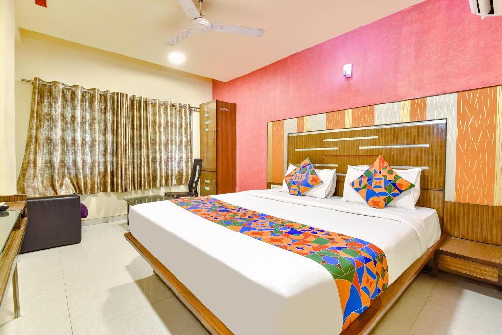 FabHotel Kadamb Inn photo 3