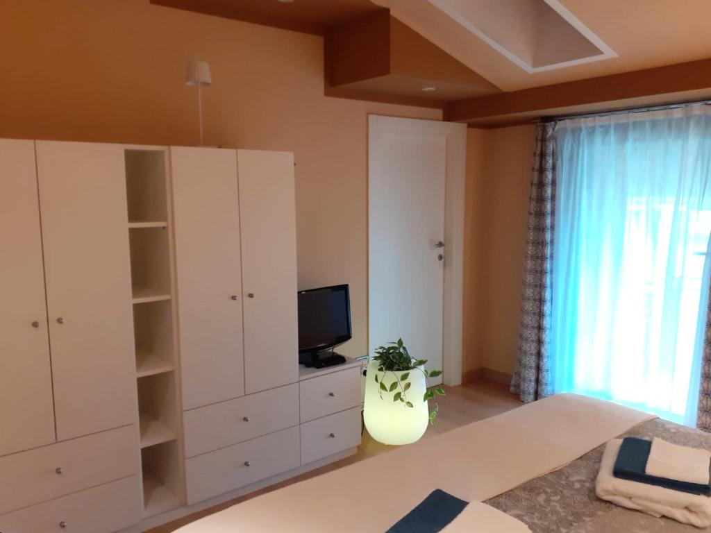Meridiana 2 photo 2