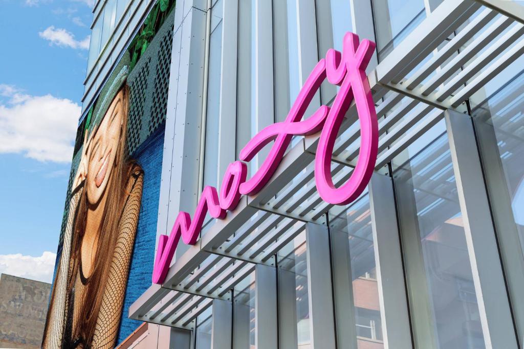 Moxy Boston Downtown photo 2