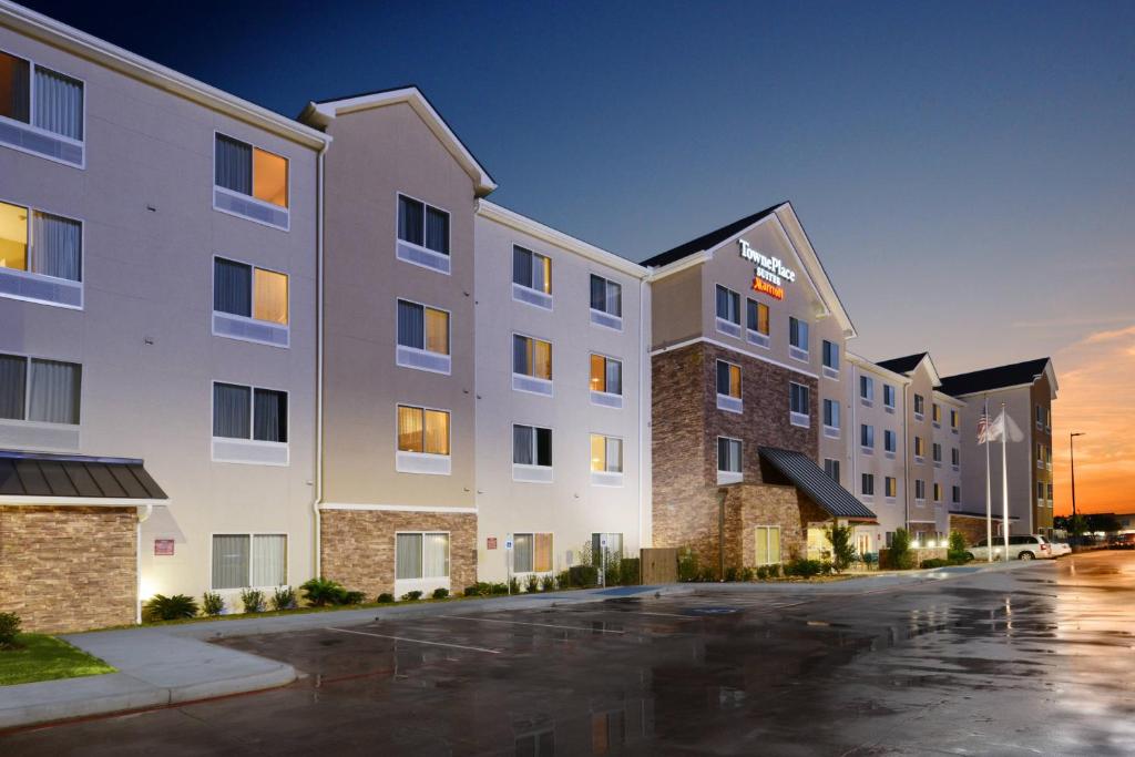 Towneplace Suites by Marriott Houston Galleria Area image