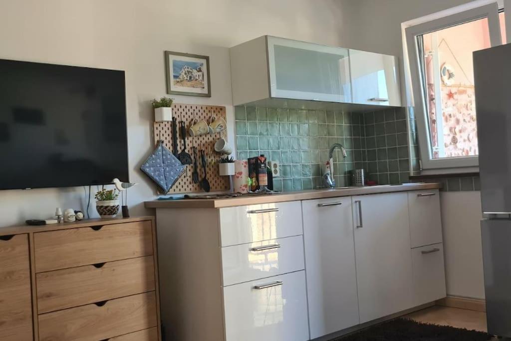 Apartament REMCA w/ private yard + PARKING photo 2