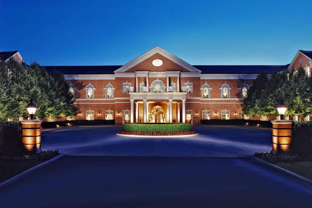 Westfields Marriott Washington Dulles image