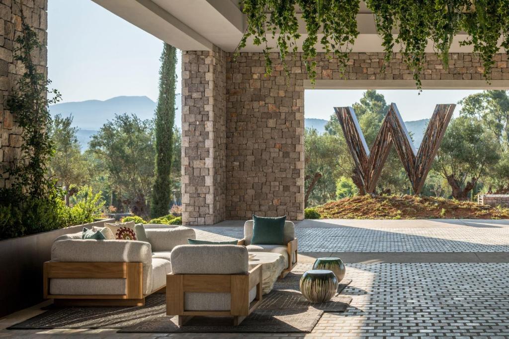 W Costa Navarino photo 1